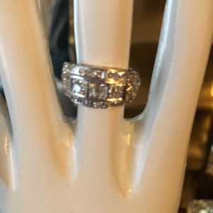 Lady’s Fancy Diamond Band